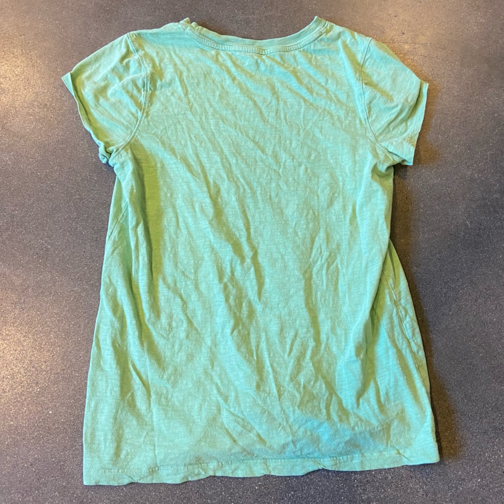 Cozy basic green tee - Picture 2 of 3